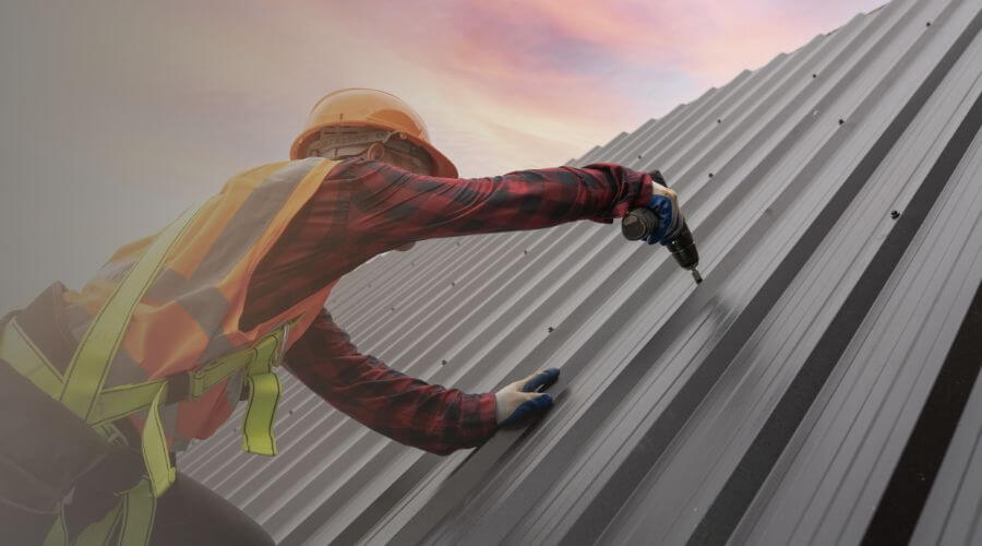 Professional gutter cleaning in Red Boiling Springs, TN